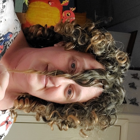 Spring curls Ombre black & brown wig. Bangs 15" curled 21" stretched syn… - Picture 5 of 16